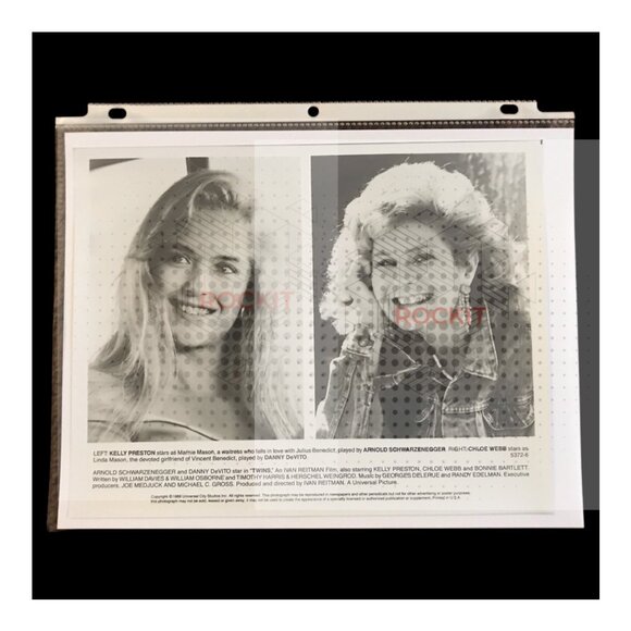 1988 Kelly Preston and Chloe Webb- Twins Photo Press - Picture 1 of 4